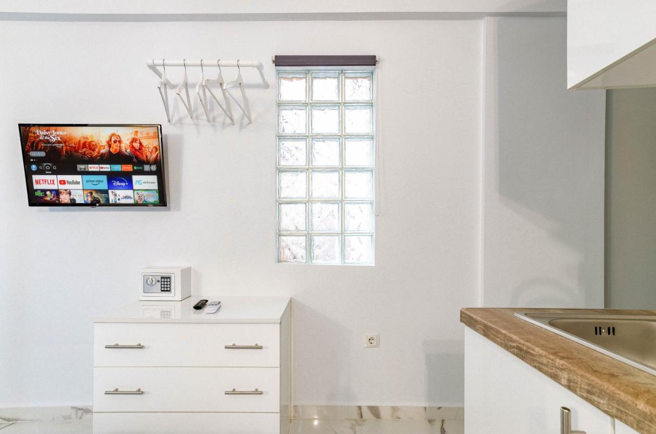 Lux Studio 11 With Yard In The Heart Of Athens Apartamento Exterior foto